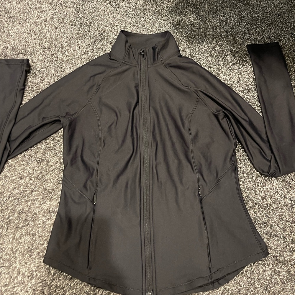 Old navy activewear power soft crop full zip size small